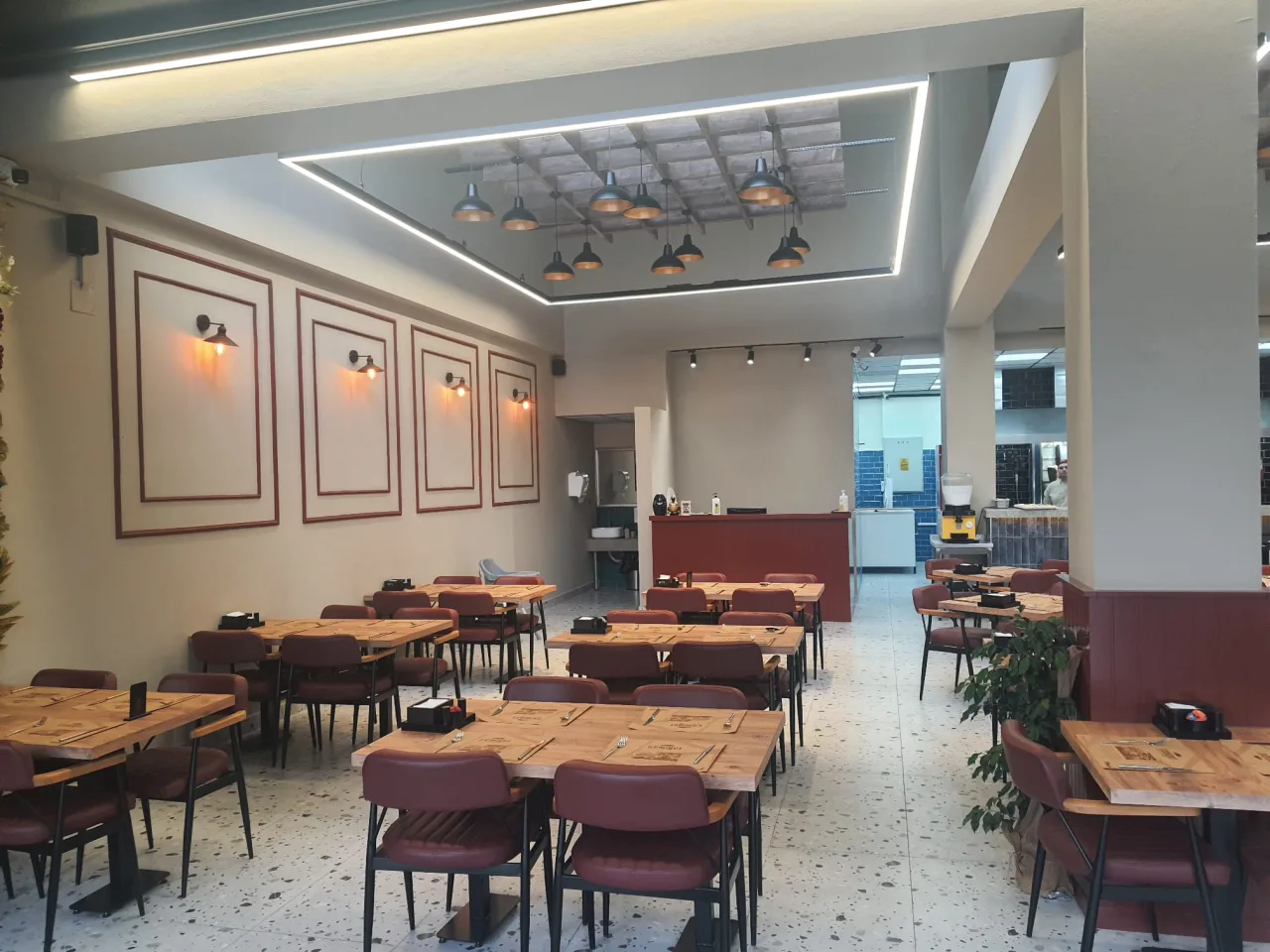 Cemiyet Restoran Fotoğrafı - 3