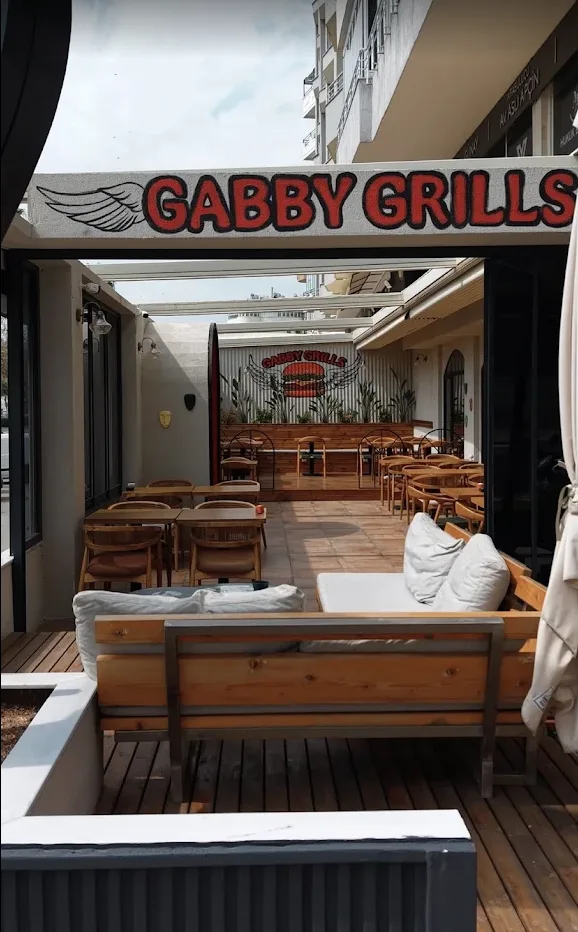 Gabby Grills Fotoğrafı - 2