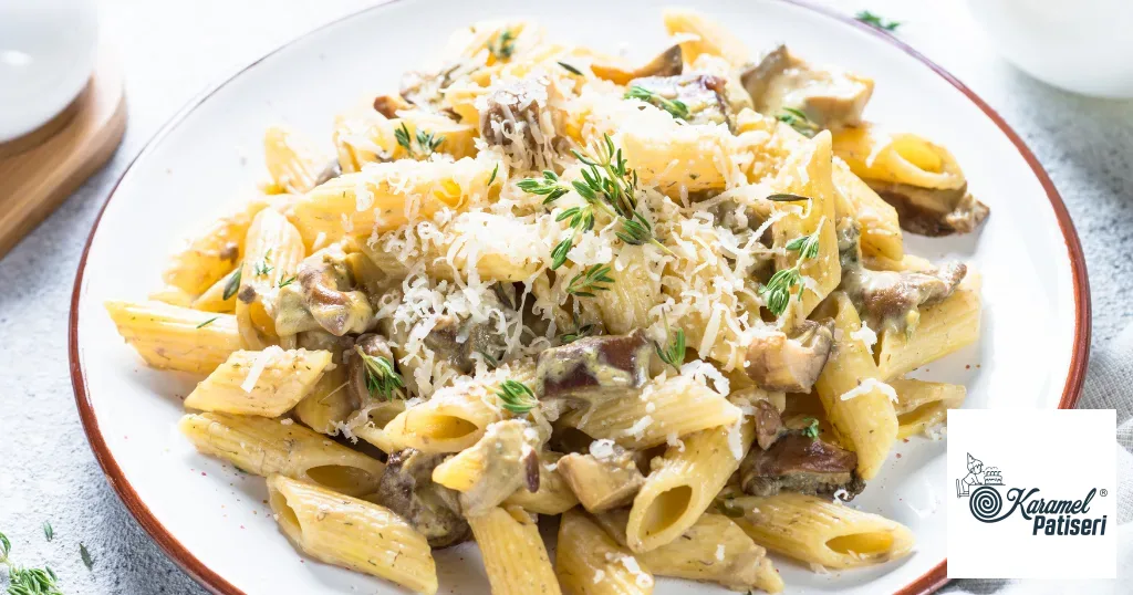 Kremalı Tavuklu Mantarlı Mısırlı (penne-fettuchini)